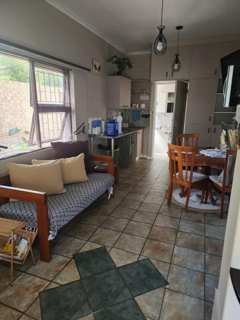 Primrose Accommodation Bed and Breakfast in Western Cape