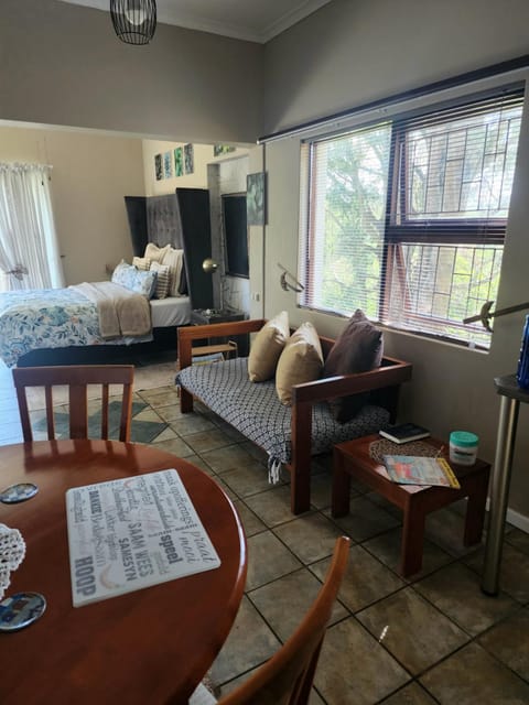 Primrose Accommodation Bed and Breakfast in Western Cape