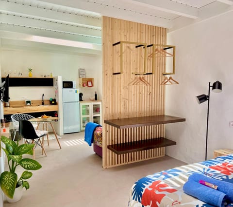 Bed, Kitchen or kitchenette, Living room, Dining area, towels