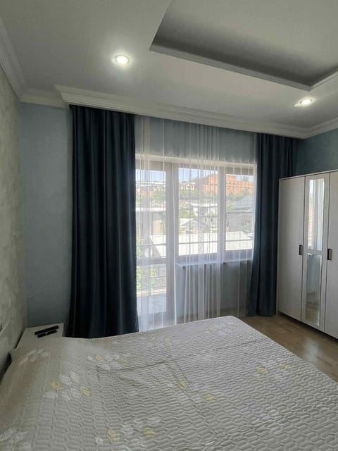 Bed, Photo of the whole room, Bedroom, wardrobe, air conditioner