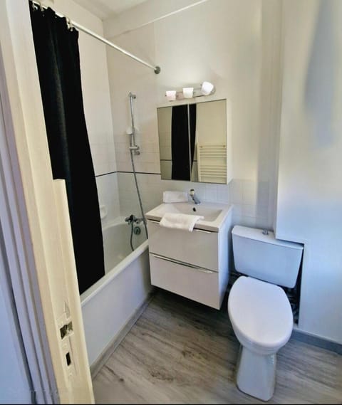 Logement élégant au cœur de CAEN Apartment in Caen