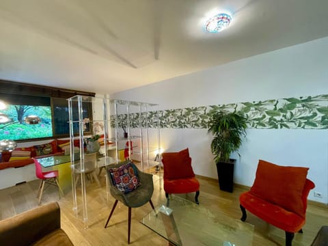 TV and multimedia, Living room, Dining area