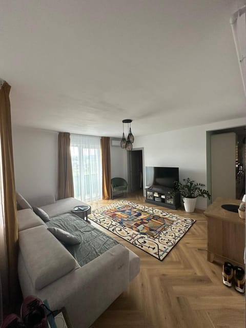Communal lounge/ TV room, Living room, Seating area, Evening entertainment