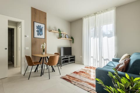 TV and multimedia, Dining area