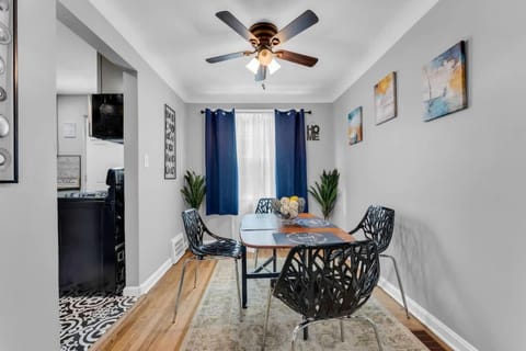 Brooklyn Townhome 9 Miles to Downtown House in Brooklyn