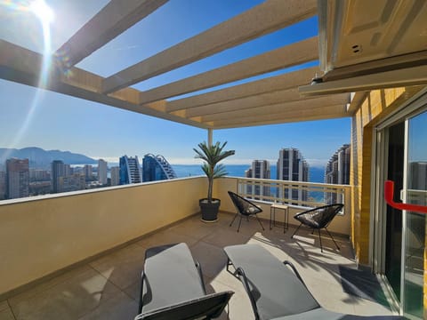 View (from property/room), Balcony/Terrace, Seating area
