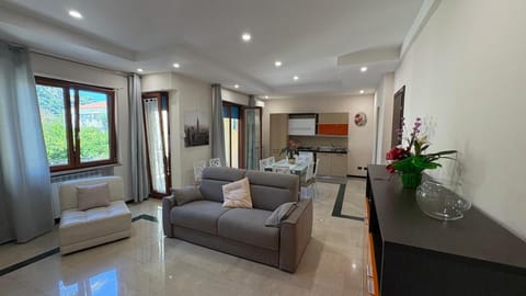 La Rondinella Apartment Sorrento Apartment in Priora