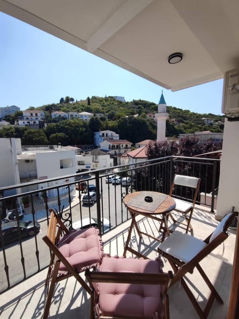 Balcony/Terrace, City view