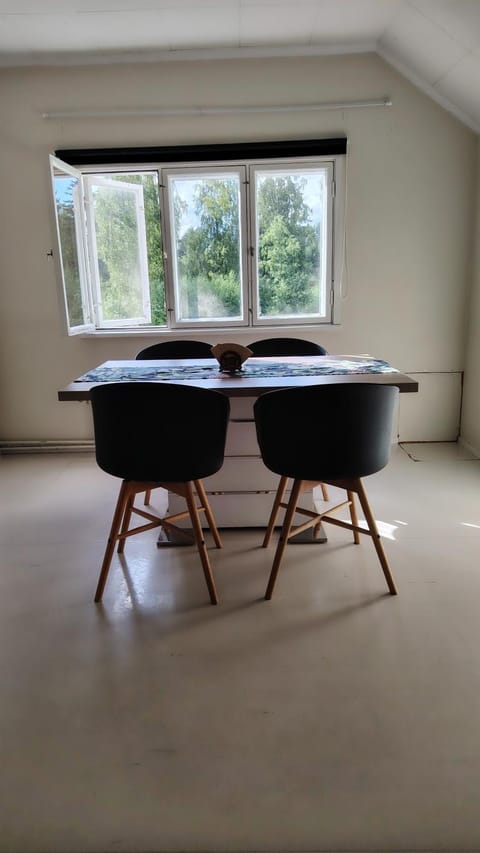 Vanha hirsikoulun yläkerta Apartment in Finland