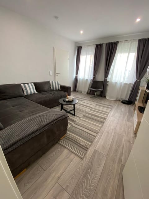 Ferienwohnung Nähe Augenklinik Apartment in Saarbrücken