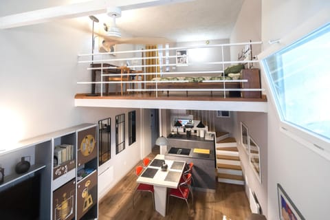Kitchen or kitchenette, Photo of the whole room, Dining area
