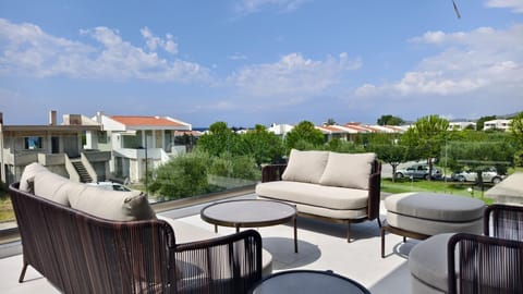 Property building, Patio, Day, View (from property/room), Balcony/Terrace, Seating area