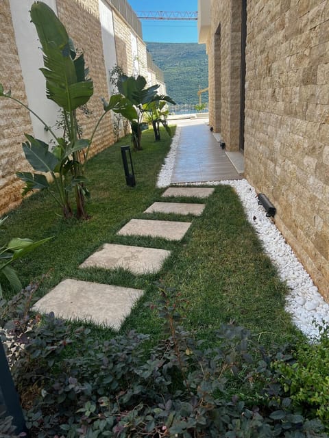 Stylish 4BR Villa with Pool near Porto Novi Villa in Kotor Municipality