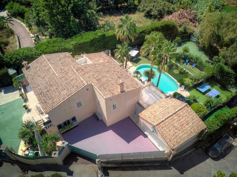 FRGK "Luxury Villa Antibes Heated Pool, Spa & Ultra-Fast Wi-Fi" Villa in Antibes