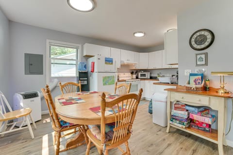 XC Ski, Ice Fish and Hike! Getaway Near Sand Lake House in Michigan