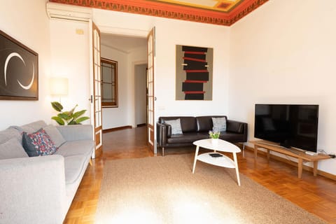 Apartamento de Lujo 7 Hab con balcón en Gran Vía -Grupos hasta 14 - 8min a pie Passeig Gràcia Apartment in Barcelona