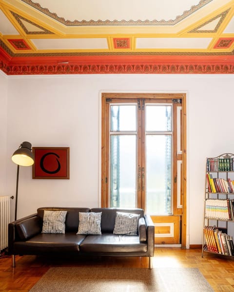 Apartamento de Lujo 7 Hab con balcón en Gran Vía -Grupos hasta 14 - 8min a pie Passeig Gràcia Apartment in Barcelona