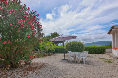 Spring, Garden, Dining area, Garden view