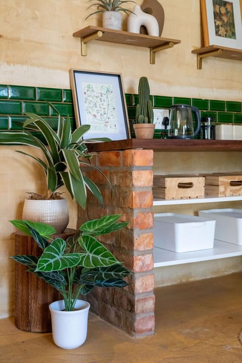 Bohemian Private Flat, Aircon, Secure Parking Apartment in Stellenbosch