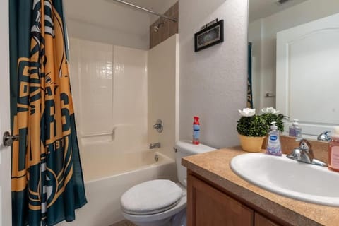 Peaceful Modern Room Near I4 House in Lakeland