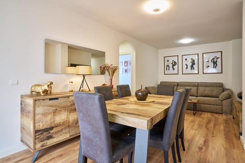 Living room, Seating area, Dining area
