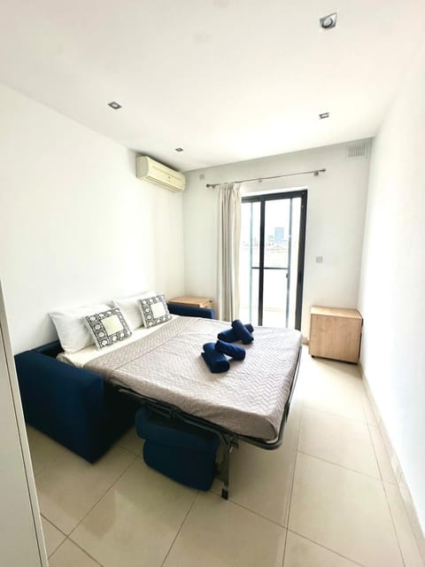 Luxury penthouse 170 meters from the sea in Balluta Bay Apartment in Sliema