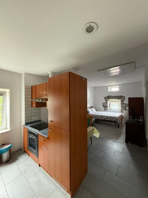 Dining area, oven, stove