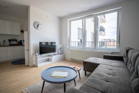 TV and multimedia, Kitchen or kitchenette, Living room