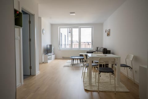 TV and multimedia, Living room, Dining area