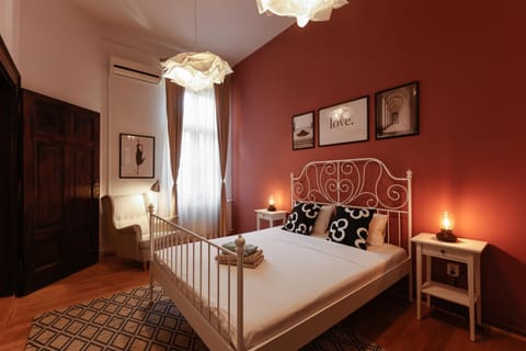 Bed, Decorative detail, Bedroom
