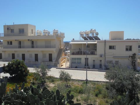 Property building, Street view