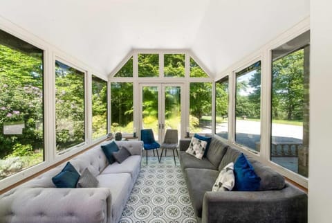 Lake House Huddersfield House in Huddersfield