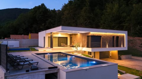 Forest Nest Villa in Sarajevo