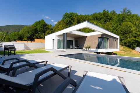 Forest Nest Villa in Sarajevo
