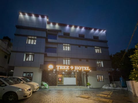 Property building, Night, Street view, Parking