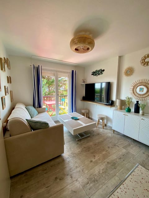 TV and multimedia, Seating area