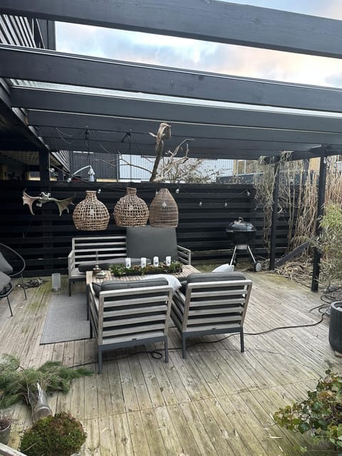 Patio, Garden view