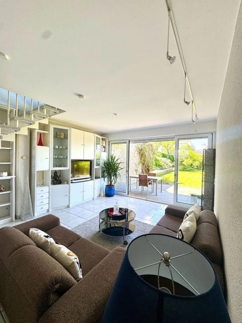 TV and multimedia, Balcony/Terrace, Living room, Seating area