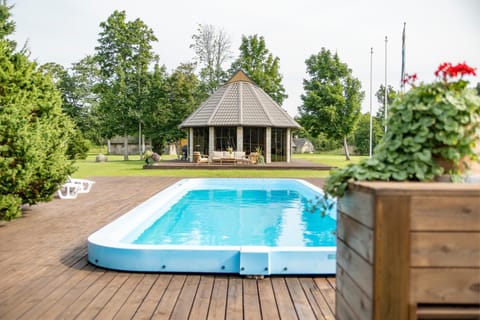 Pool view, Swimming pool, sunbed