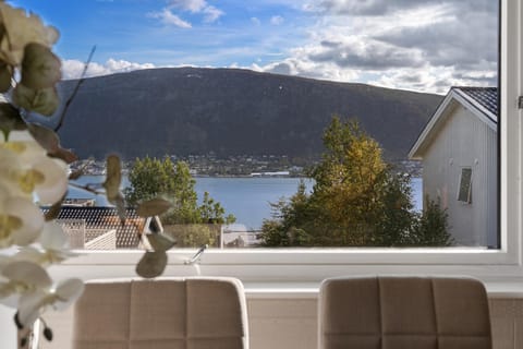 Day, Natural landscape, View (from property/room), Mountain view, Sea view