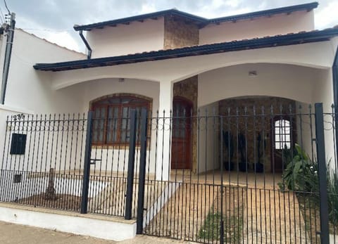 Property building, Facade/entrance, Day