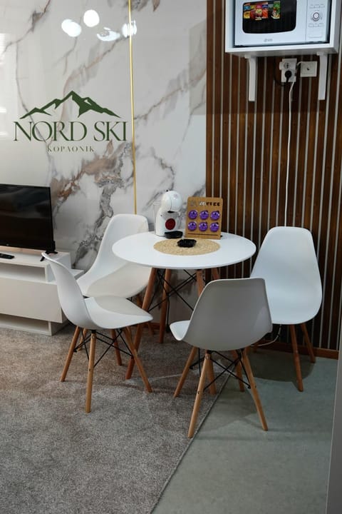 Coffee/tea facilities, Seating area