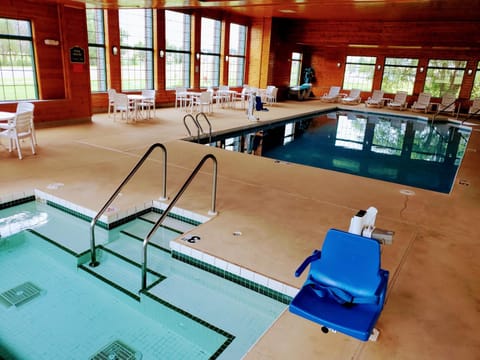 River Hill Inn & Suites Hotel in Hudson