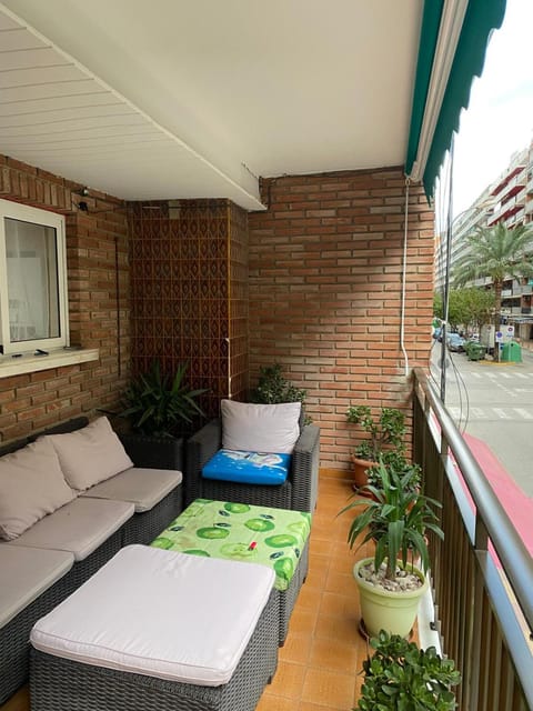 View (from property/room), Balcony/Terrace, Seating area