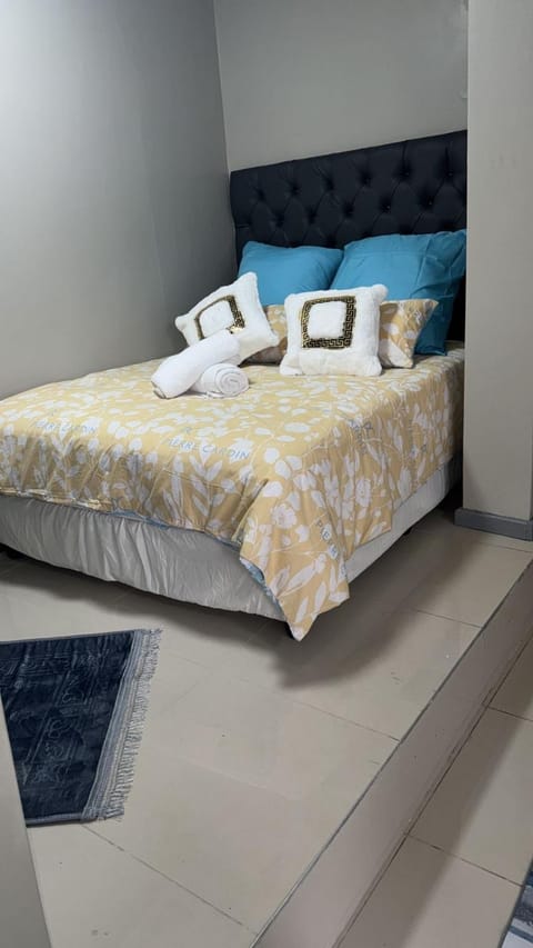 Cozy Corner Guest House 25 Harpford avenue wynberg CAPE TOWN WESTERN CAPE Bed and Breakfast in Cape Town