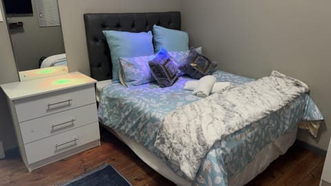 Cozy Corner Guest House 25 Harpford avenue wynberg CAPE TOWN WESTERN CAPE Bed and Breakfast in Cape Town