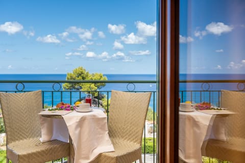 View (from property/room), Balcony/Terrace, Sea view