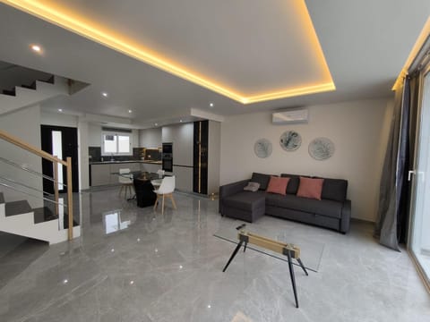 Kitchen or kitchenette, Living room, Seating area