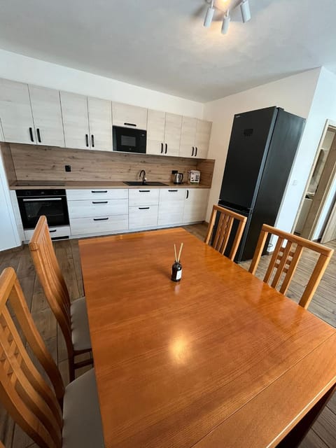 Kitchen or kitchenette, Dining area, dishwasher, oven, stove