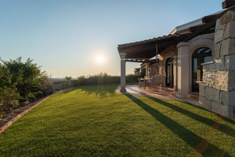 Property building, Day, Garden, Garden view, Sunset